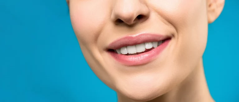 Kobieta w ciąży w gabinecie stomatologicznym – bezpieczna opieka i kluczowe zalecenia